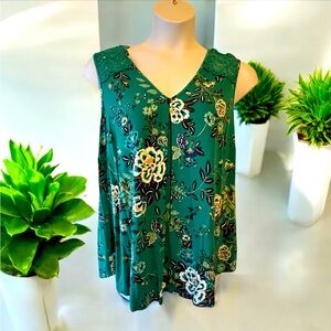 NWT: size 1x soft & stretchy